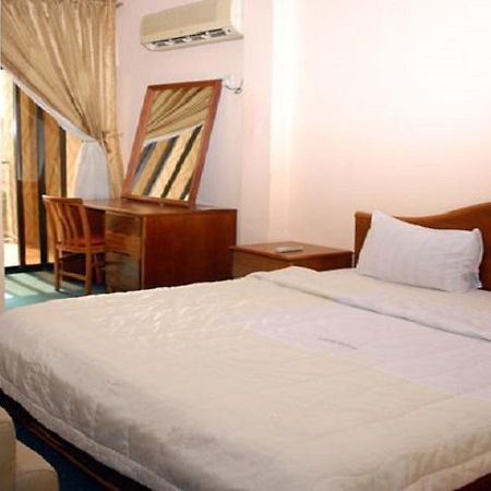Royal Marble Hotel Benin Exterior photo